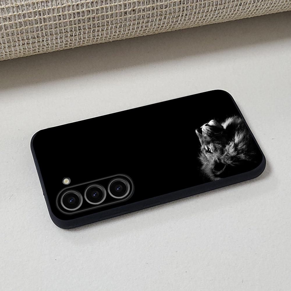 جراب هاتف بتصميم أسد ملكي أنيق - مراجعة Samsung Galaxy S24 وسعره